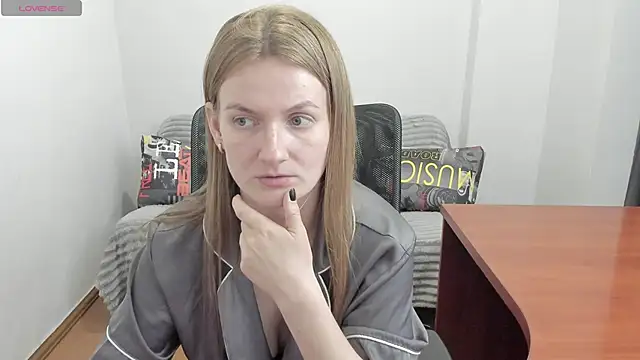 Alisha_Skyes webcam
