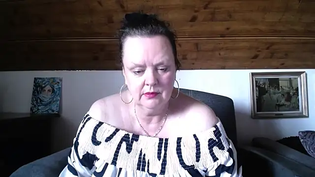 TiffanyMature webcam