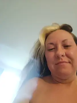 ImpressYouDaily webcam