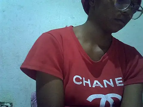 ElianeHot webcam