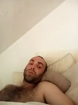 DRaintshowingnodicknomore webcam