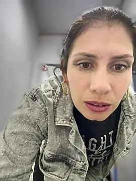 Alysson-- webcam