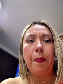 VIOLETA-25_ webcam