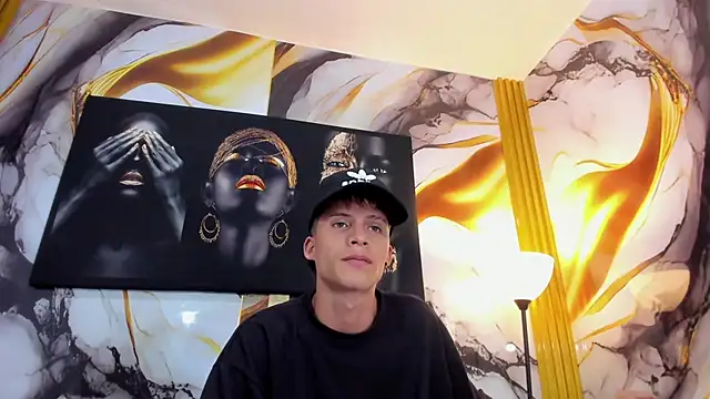 mono_blonde webcam
