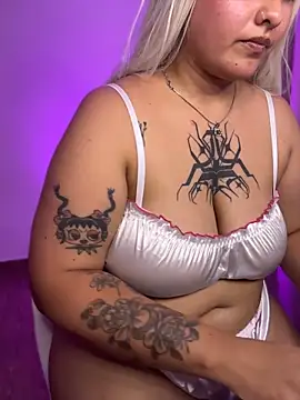 pinkbaddie777 webcam