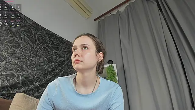 MalvinaTrafford webcam