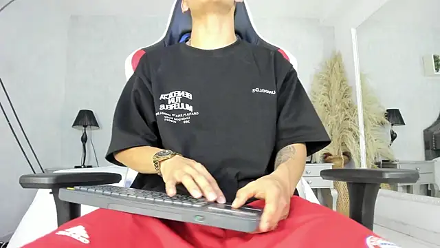 DylanRoyce_ webcam