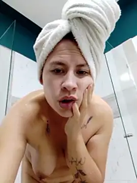 LucyClem webcam