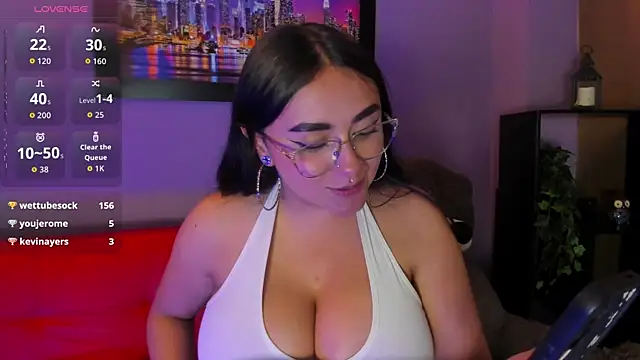 Lucyy_tits webcam