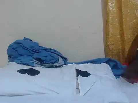 Sexxy-skinny webcam