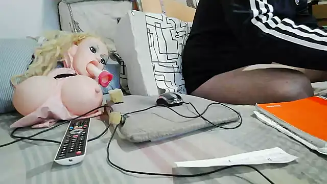 messi_syssy live cam on StripChat