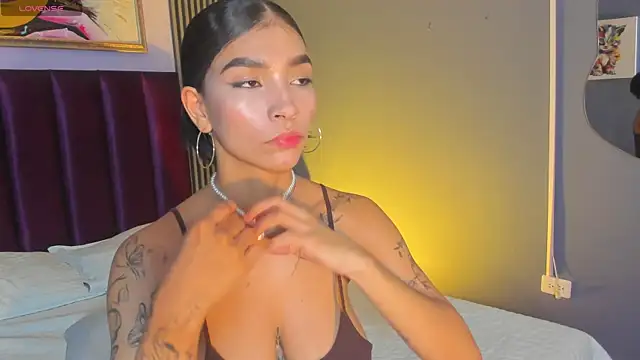 LauraAristizabal webcam
