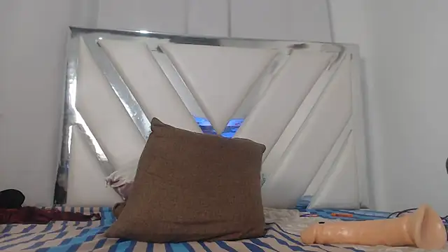 AlannaHarper webcam