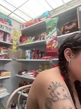 IvySanchez_Pinkk