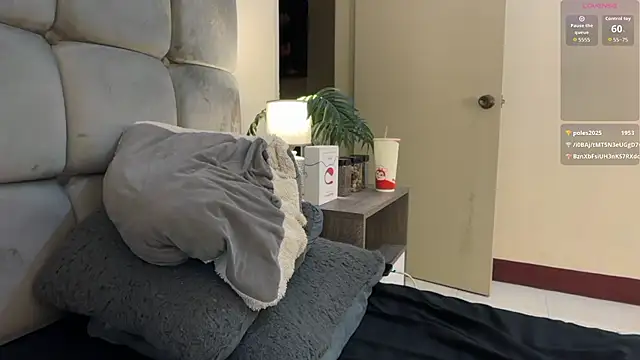 youngstunnagirl webcam