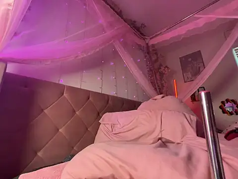 VixenCapri webcam