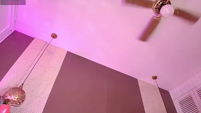 DannaDooll99 webcam