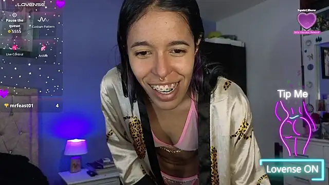 stephania_t webcam