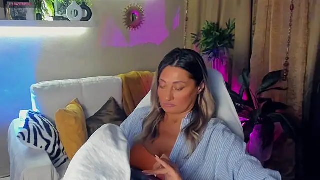 SarahAlluring webcam