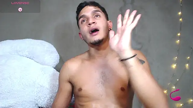Angel_latinboy live cam on StripChat