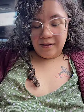 CurlyMilf_Vannexxxa webcam