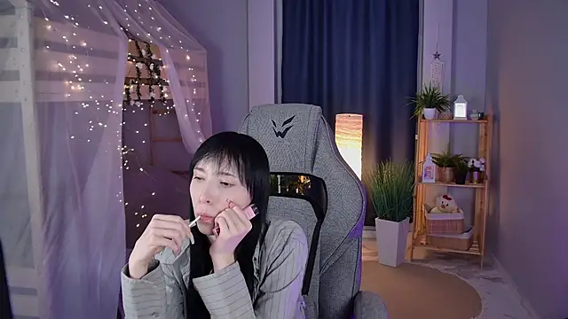SeraphineSparda webcam