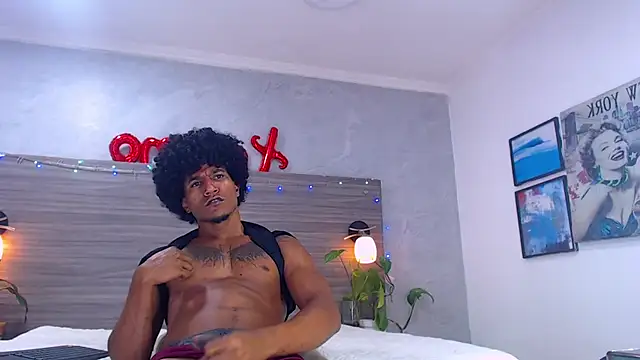 Dilan_Hall webcam
