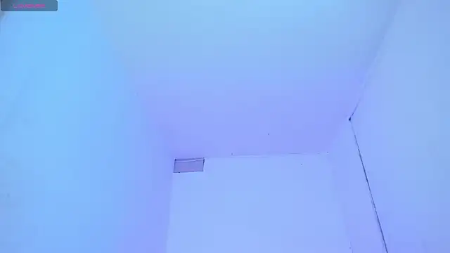 milkqueenboobs webcam
