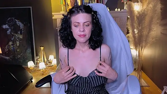 LuluKissmi webcam