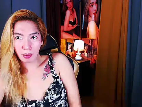 sexynaughtychristinaxx webcam