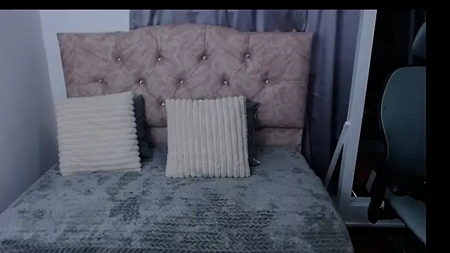 Alaiajackson webcam