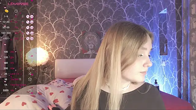 MiaMiaMeow webcam