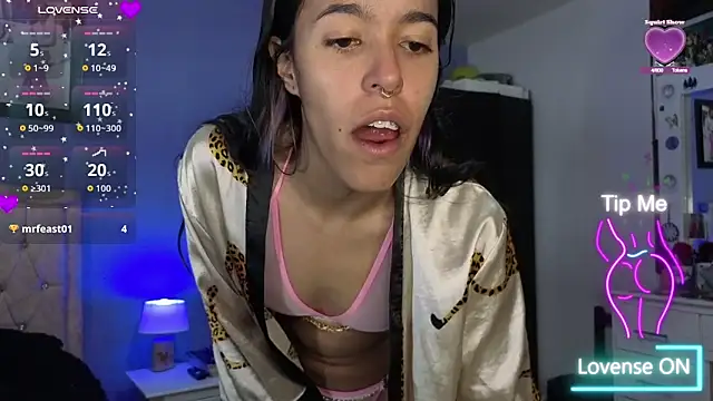 stephania_t live cam on StripChat
