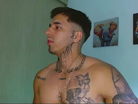 Jacobb_Phoenix live cam on StripChat