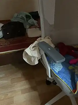 Mina048 webcam