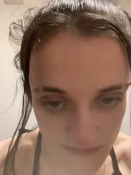LeonieClairee webcam
