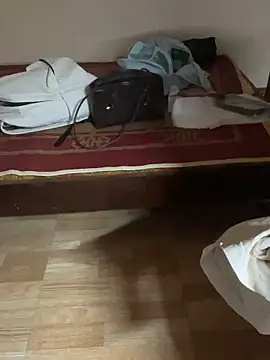 Mina048 webcam