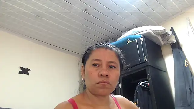 adrixxx38 live cam on StripChat
