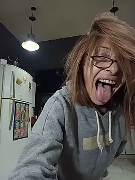 FrozenWaffle Live Webcam on Stripchat