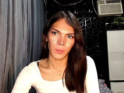 GORGEOUS_CARMEE live cam on StripChat