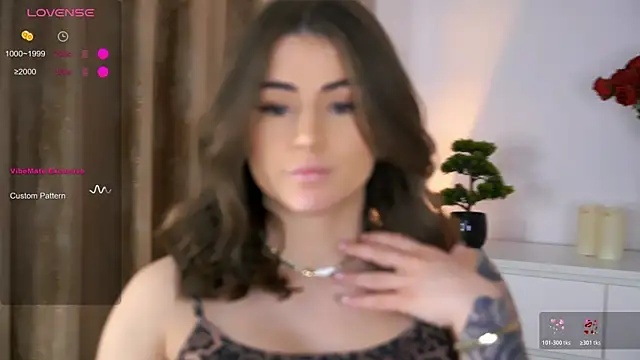 AishaSins webcam