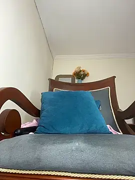 LilaRvsh webcam