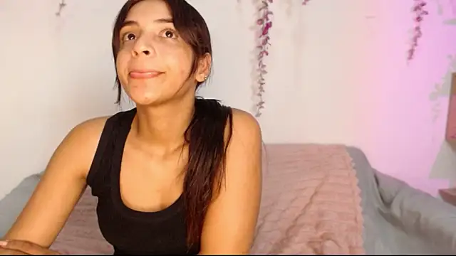 chloe_peach_ webcam