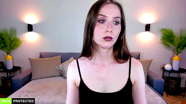 TheWoman__ webcam