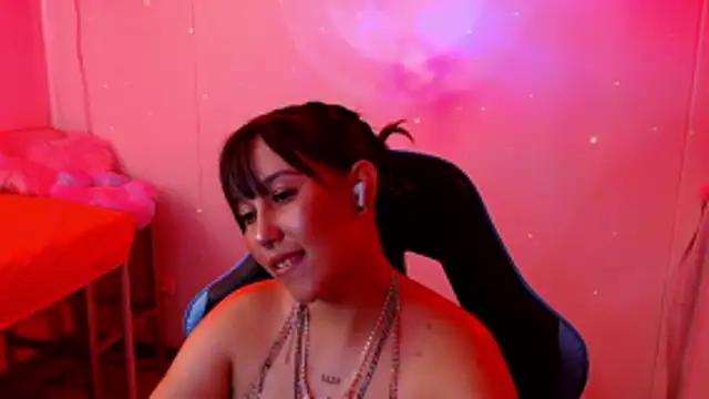 Skarlet_Adams28 webcam