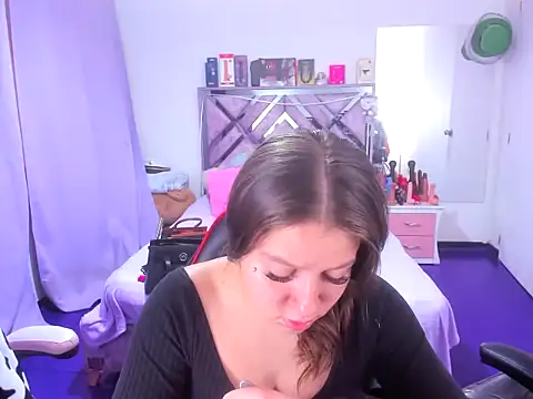 Luna_Analya webcam