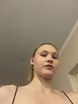 AmeliRoyse live cam on StripChat