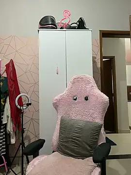 Irresistible24 webcam