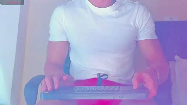 MikeRoss7777 webcam
