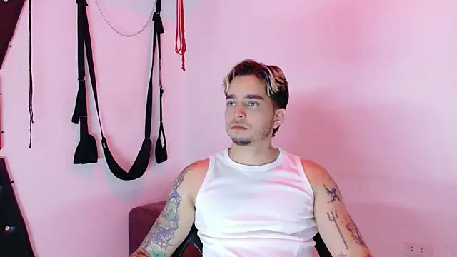 AliceandMax webcam
